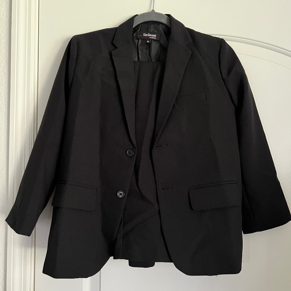 Girls Black Suit - Picture 1 of 3